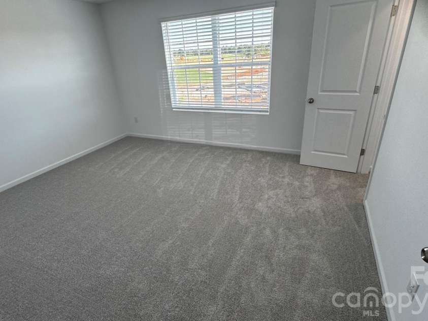 4060 Oxford Glen Drive, Claremont, NC 28610.  MLS# CAR4417410, YatesRealty ID 46524. 