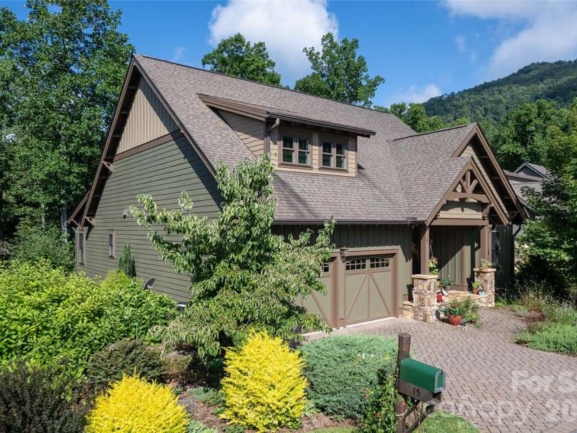 15 Stills Creek Loop, Fairview, NC 28730.  MLS# CAR4416249, YatesRealty ID 46525. 