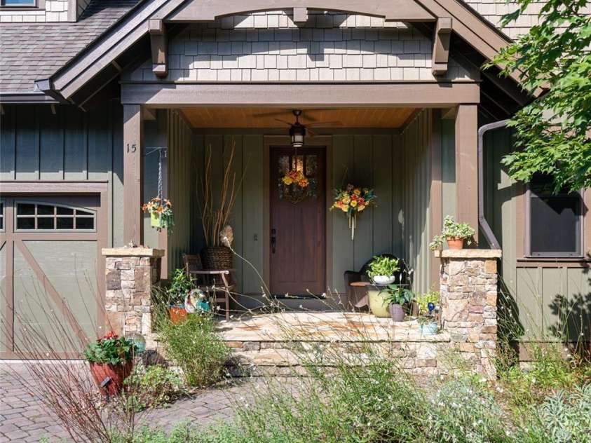 15 Stills Creek Loop, Fairview, NC 28730.  MLS# CAR4416249, YatesRealty ID 46525. 