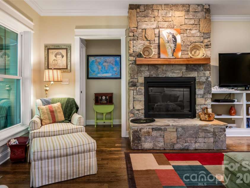 15 Stills Creek Loop, Fairview, NC 28730.  MLS# CAR4416249, YatesRealty ID 46525. 