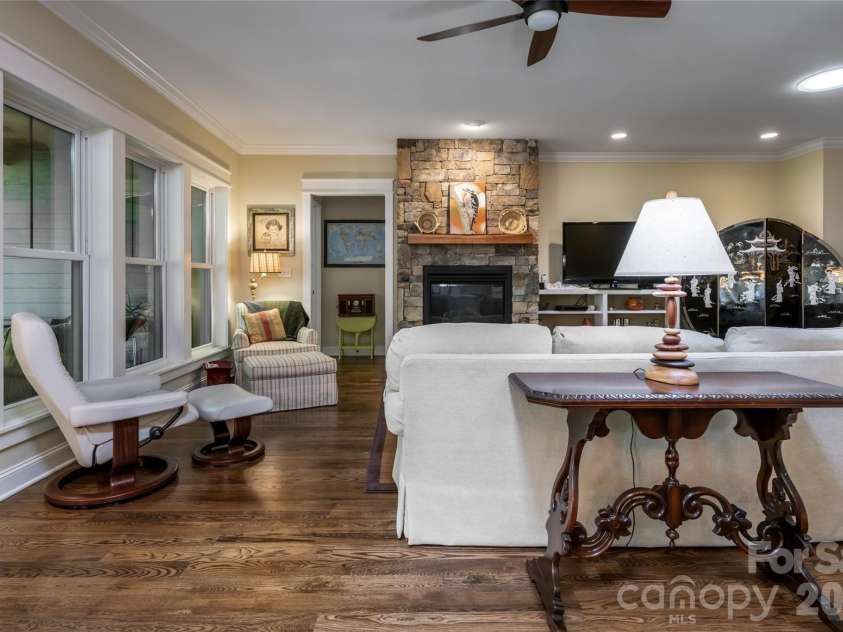 15 Stills Creek Loop, Fairview, NC 28730.  MLS# CAR4416249, YatesRealty ID 46525. 