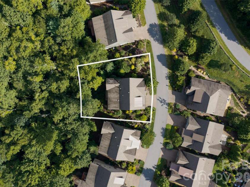 15 Stills Creek Loop, Fairview, NC 28730.  MLS# CAR4416249, YatesRealty ID 46525. 