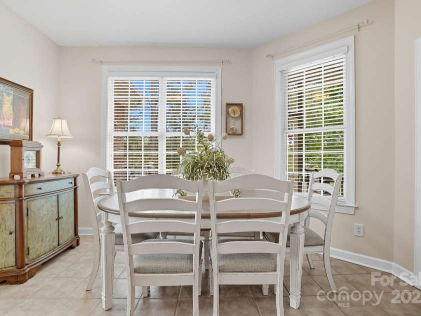 1314 Crooked Stick Drive, Rock Hill, SC 29730.  MLS# CAR4310285, YatesRealty ID 46526. Eat in kitchen