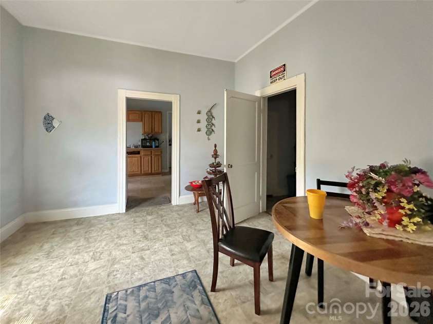 303 B Street, Newton, NC 28658.  MLS# CAR4416773, YatesRealty ID 46526. 