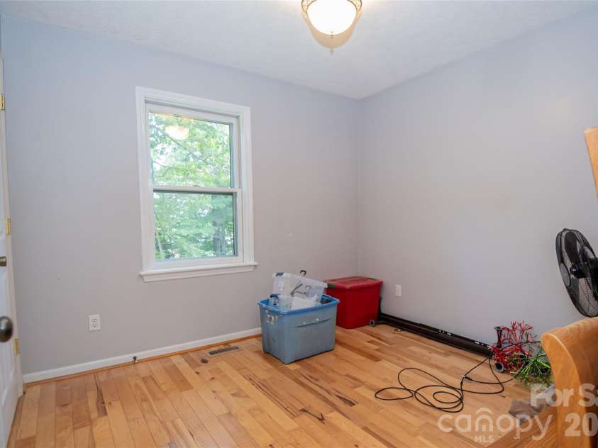 100 Woodlea Drive, Morganton, NC 28655.  MLS# CAR4417775, YatesRealty ID 46527. 