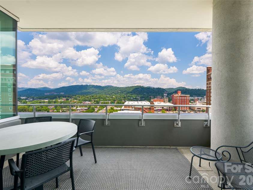 151 Haywood Street, Asheville, NC 28801.  MLS# CAR4257598, YatesRealty ID 4653. 