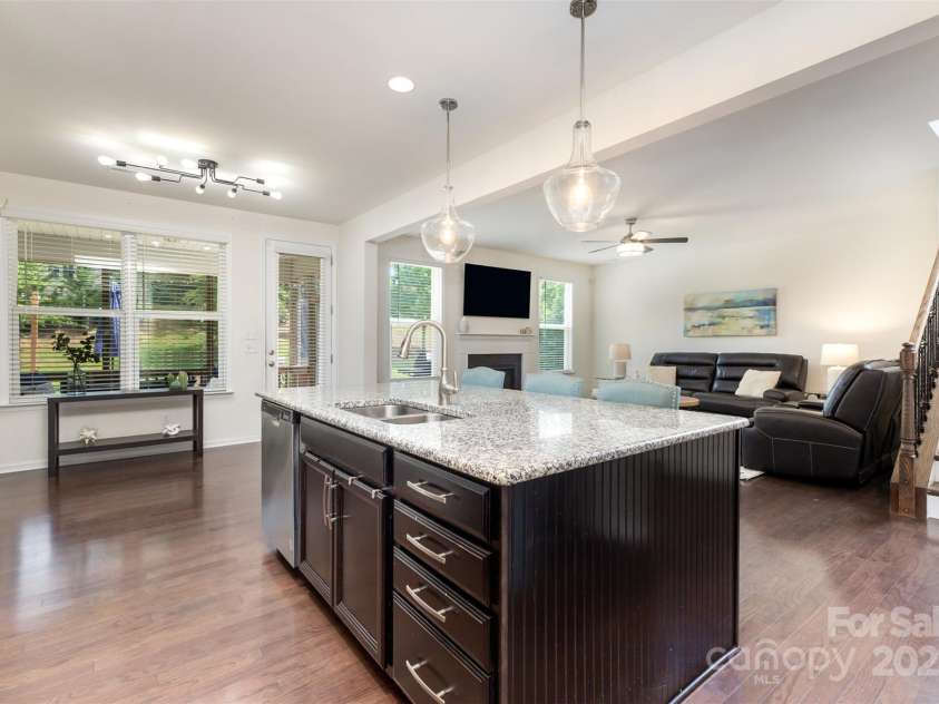 8651 Shadetree Street, Huntersville, NC 28078.  MLS# CAR4284717, YatesRealty ID 4653. 