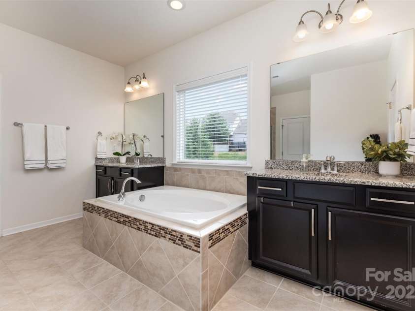 8651 Shadetree Street, Huntersville, NC 28078.  MLS# CAR4284717, YatesRealty ID 4653. 