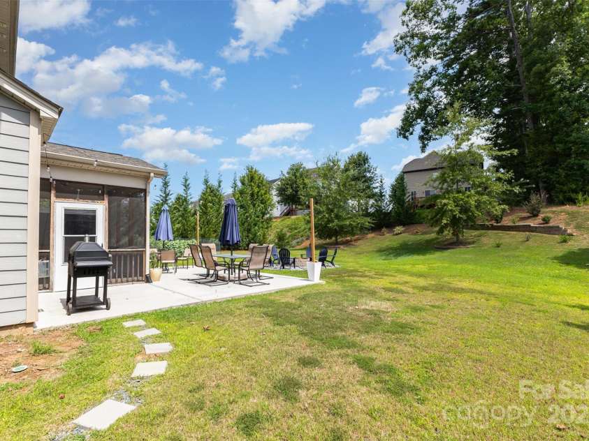 8651 Shadetree Street, Huntersville, NC 28078.  MLS# CAR4284717, YatesRealty ID 4653. 