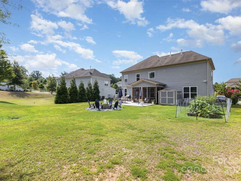 8651 Shadetree Street, Huntersville, NC 28078.  MLS# CAR4284717, YatesRealty ID 4653. 