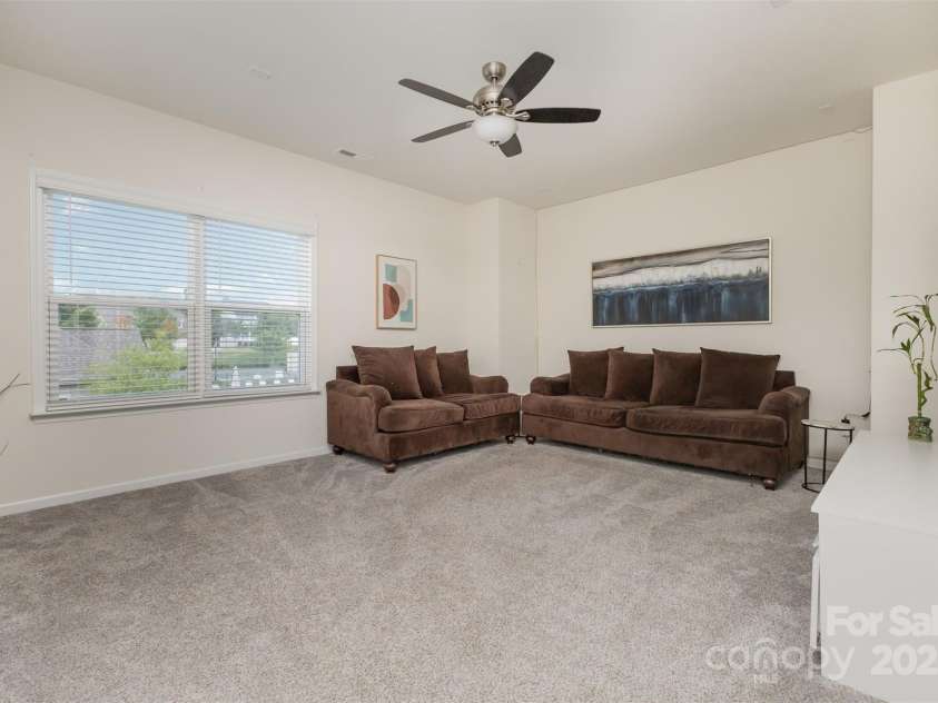 8651 Shadetree Street, Huntersville, NC 28078.  MLS# CAR4284717, YatesRealty ID 4653. Bonus Room