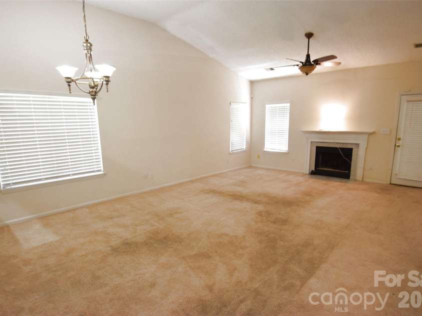 730 Oakbluff Circle, Charlotte, NC 28216.  MLS# CAR4417659, YatesRealty ID 46530. 
