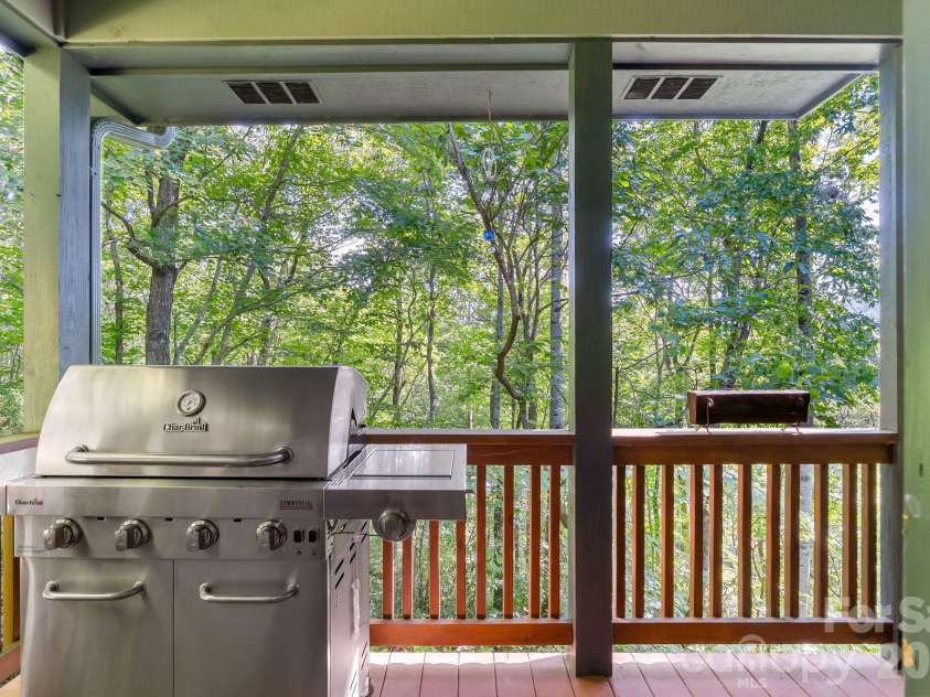 107 Spruce Lane, Zirconia, NC 28790.  MLS# CAR4417752, YatesRealty ID 46531. 
