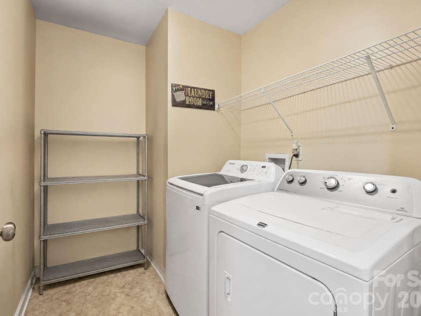 47 Fox Road, Asheville, NC 28804.  MLS# CAR4415329, YatesRealty ID 46532. 