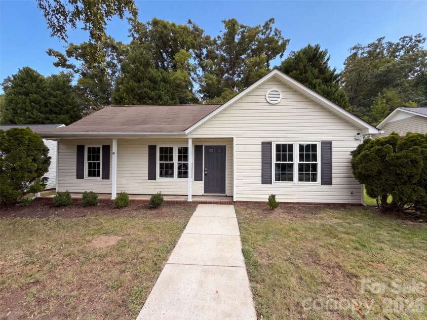 1412 Bells Knox Road, Charlotte, NC 28214.  MLS# CAR4417793, YatesRealty ID 46533. 