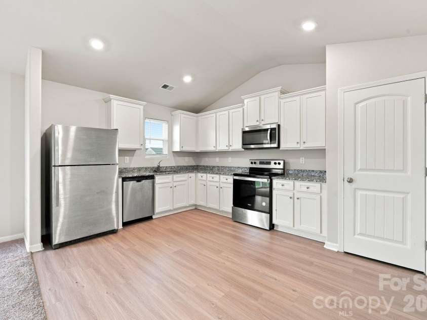 3325 Brighton Drive, Gastonia, NC 28052.  MLS# CAR4417796, YatesRealty ID 46536. 