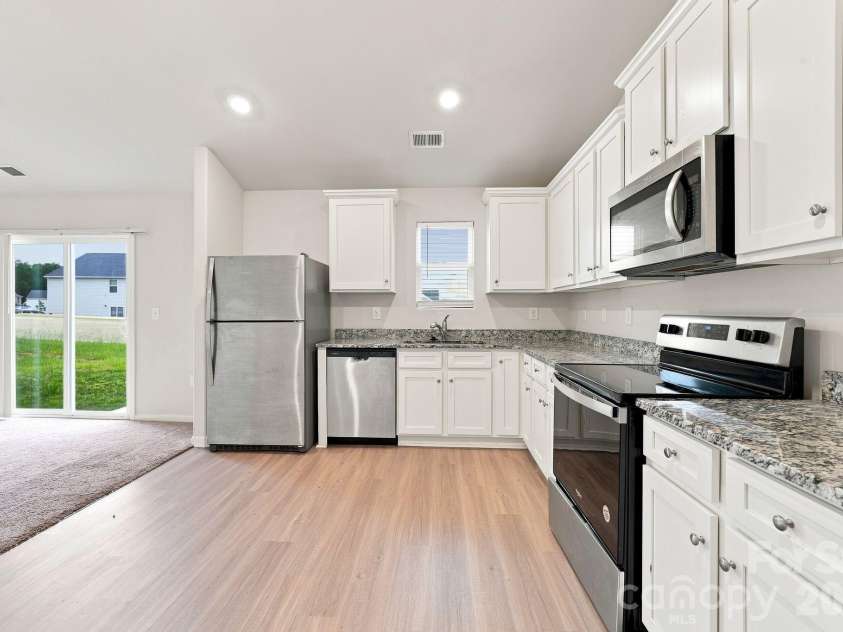 3325 Brighton Drive, Gastonia, NC 28052.  MLS# CAR4417796, YatesRealty ID 46536. 