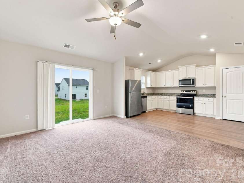 3325 Brighton Drive, Gastonia, NC 28052.  MLS# CAR4417796, YatesRealty ID 46536. 