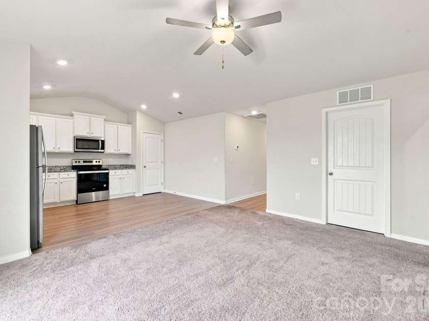 3325 Brighton Drive, Gastonia, NC 28052.  MLS# CAR4417796, YatesRealty ID 46536. 
