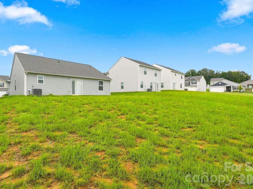 3325 Brighton Drive, Gastonia, NC 28052.  MLS# CAR4417796, YatesRealty ID 46536. 