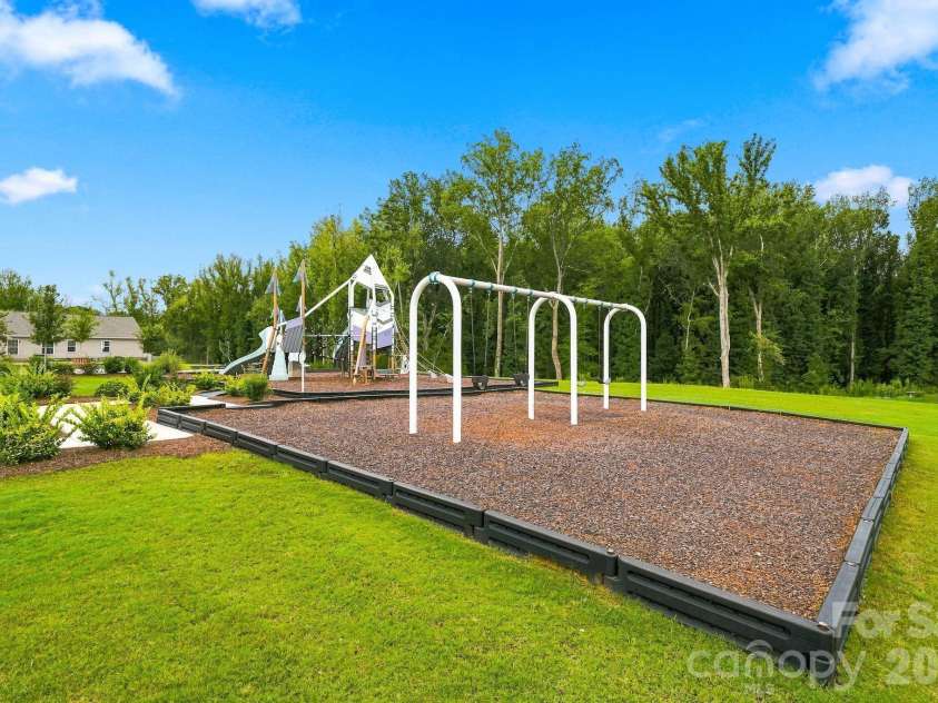 3325 Brighton Drive, Gastonia, NC 28052.  MLS# CAR4417796, YatesRealty ID 46536. 