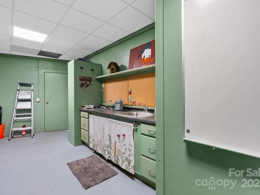 111 Flora Rose Trail, Asheville, NC 28803.  MLS# CAR4239614, YatesRealty ID 4654. 