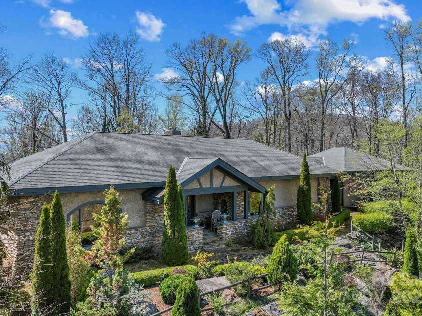 111 Flora Rose Trail, Asheville, NC 28803.  MLS# CAR4239614, YatesRealty ID 4654. 