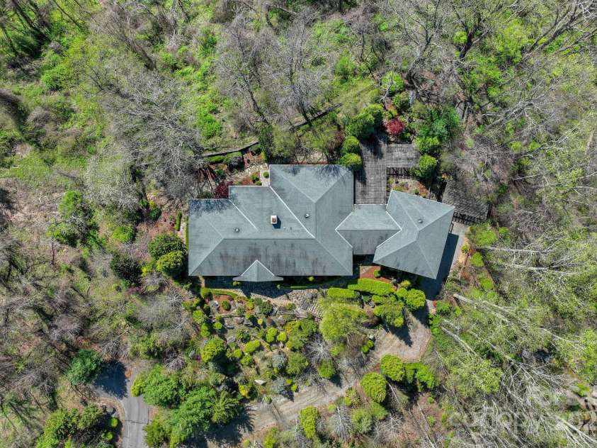 111 Flora Rose Trail, Asheville, NC 28803.  MLS# CAR4239614, YatesRealty ID 4654. 