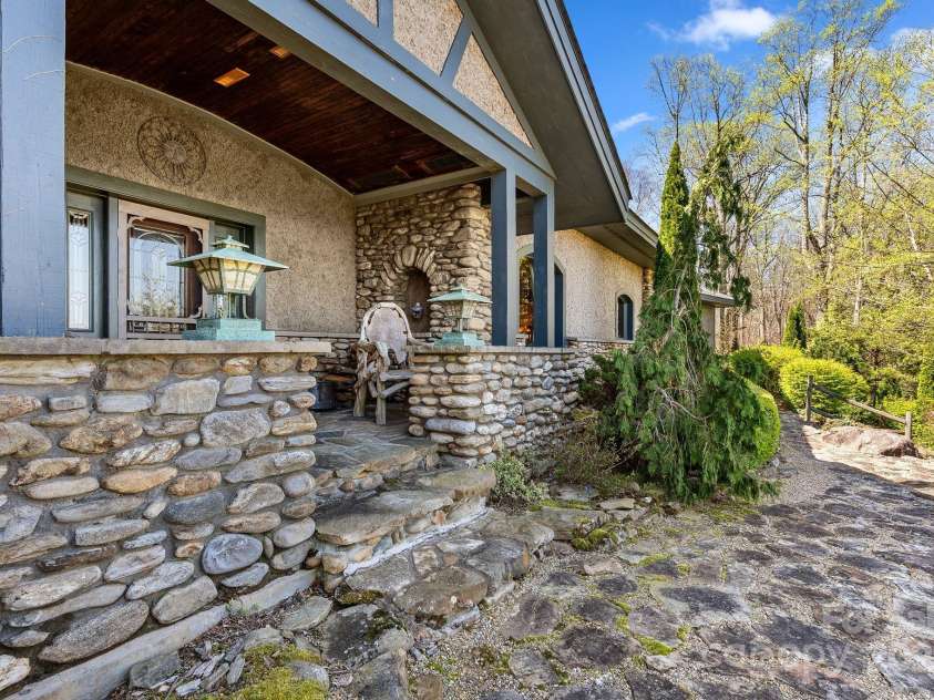 111 Flora Rose Trail, Asheville, NC 28803.  MLS# CAR4239614, YatesRealty ID 4654. 