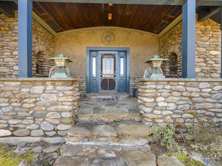 111 Flora Rose Trail, Asheville, NC 28803.  MLS# CAR4239614, YatesRealty ID 4654. 