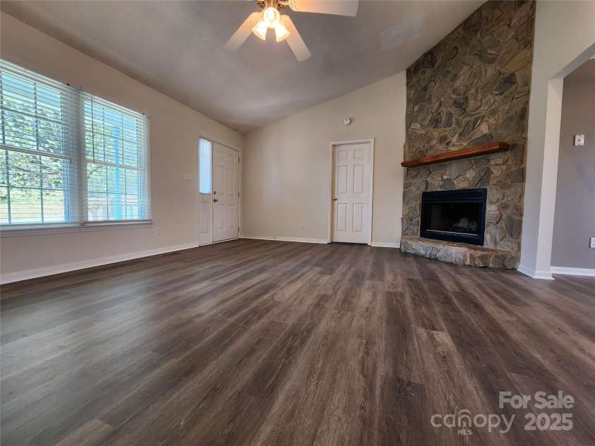 121 Deertrack Drive, Mount Holly, NC 28120.  MLS# CAR4237208, YatesRealty ID 4654. 