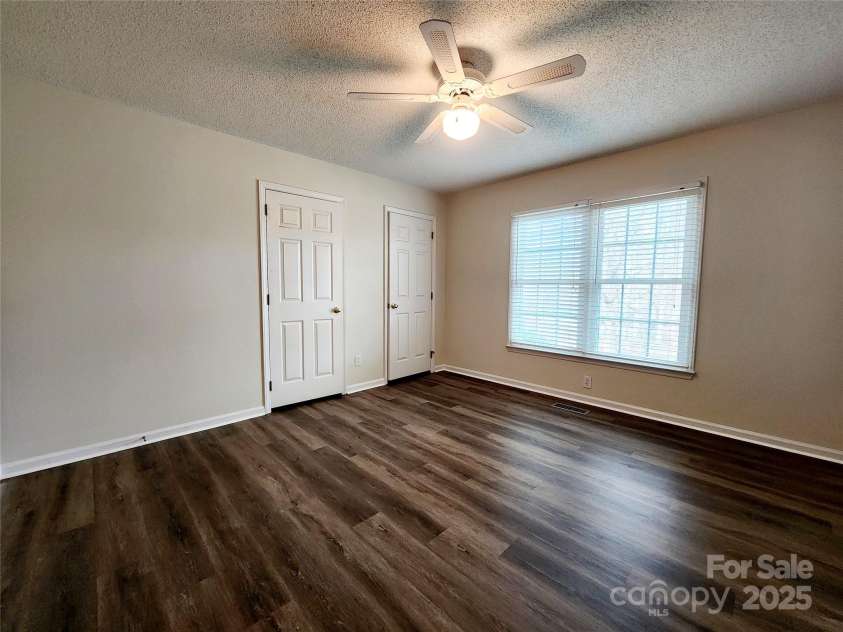 121 Deertrack Drive, Mount Holly, NC 28120.  MLS# CAR4237208, YatesRealty ID 4654. 