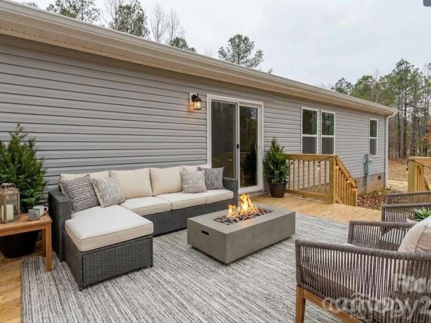 974 Old York Road, Chester, SC 29706.  MLS# CAR4343137, YatesRealty ID 4654. 