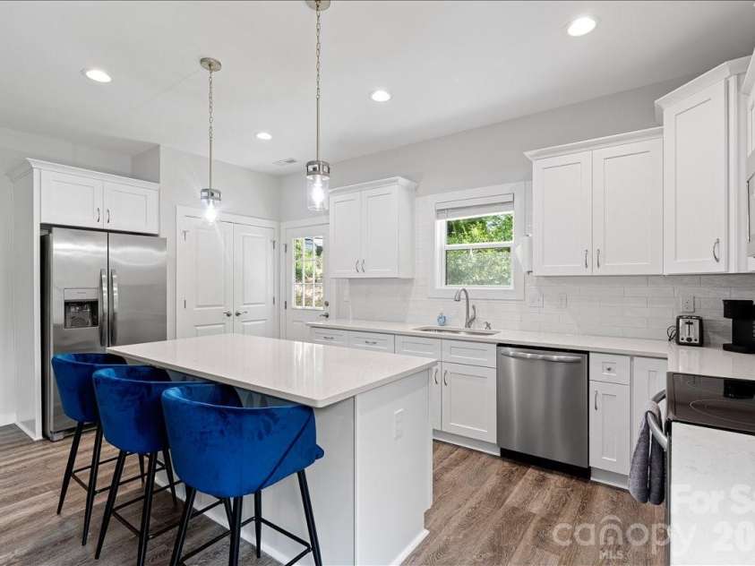 2041 Pine Drive, Gastonia, NC 28054.  MLS# CAR4417400, YatesRealty ID 46540. 