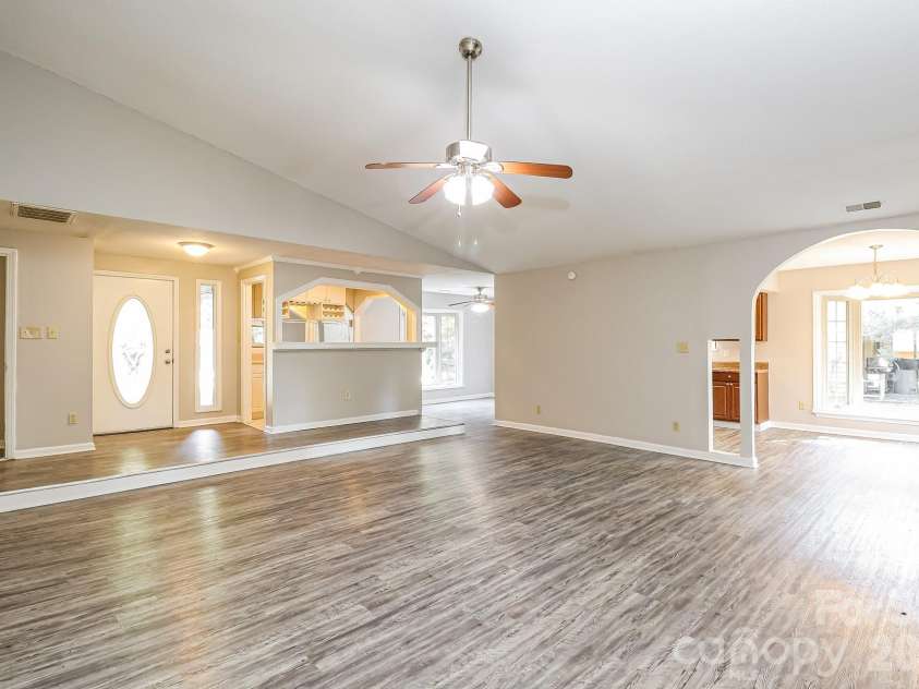 6701 Woodthrush Drive, Charlotte, NC 28227.  MLS# CAR4416822, YatesRealty ID 46542. 