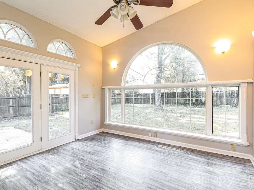 6701 Woodthrush Drive, Charlotte, NC 28227.  MLS# CAR4416822, YatesRealty ID 46542. 