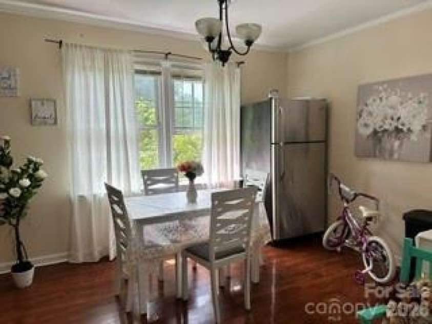 601 Saunders Avenue, Newton, NC 28658.  MLS# CAR4416913, YatesRealty ID 46544. 