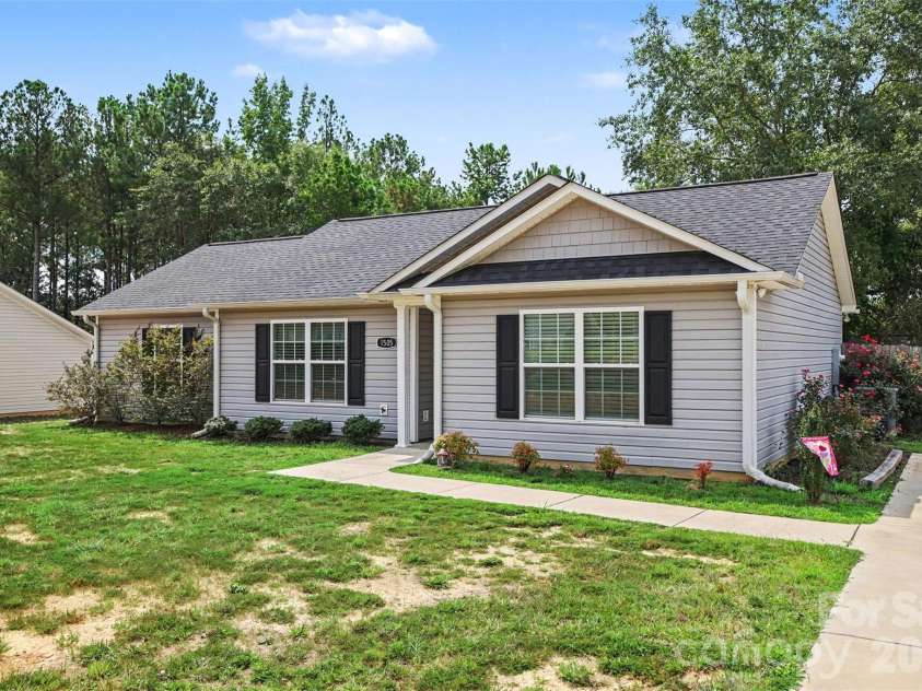 1505 Foxbrook Circle, Lancaster, SC 29720.  MLS# CAR4390971, YatesRealty ID 46546. 