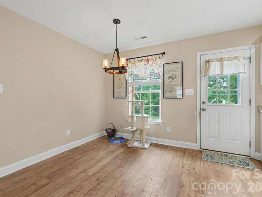 1505 Foxbrook Circle, Lancaster, SC 29720.  MLS# CAR4390971, YatesRealty ID 46546. 