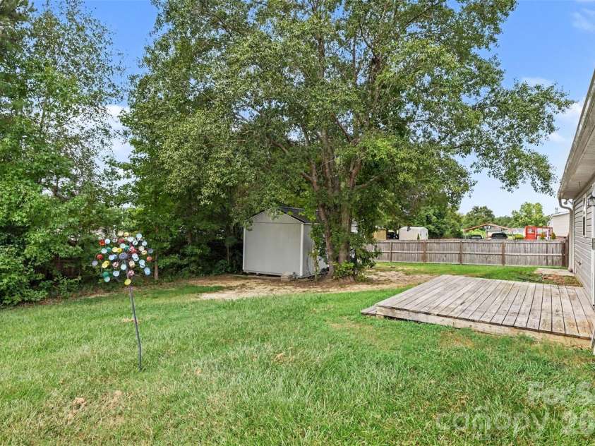 1505 Foxbrook Circle, Lancaster, SC 29720.  MLS# CAR4390971, YatesRealty ID 46546. 