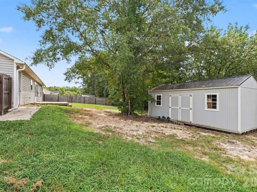1505 Foxbrook Circle, Lancaster, SC 29720.  MLS# CAR4390971, YatesRealty ID 46546. 
