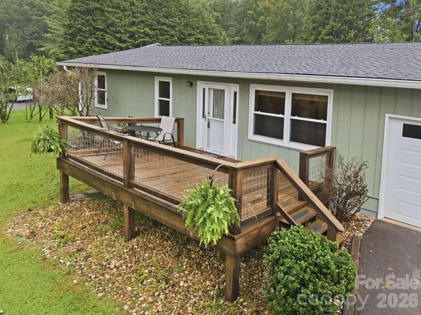 62 Hunters Field Lane, Mills River, NC 28759.  MLS# CAR4407487, YatesRealty ID 46548. 