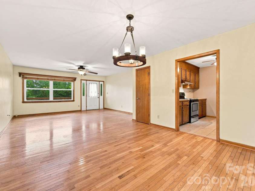 62 Hunters Field Lane, Mills River, NC 28759.  MLS# CAR4407487, YatesRealty ID 46548. 