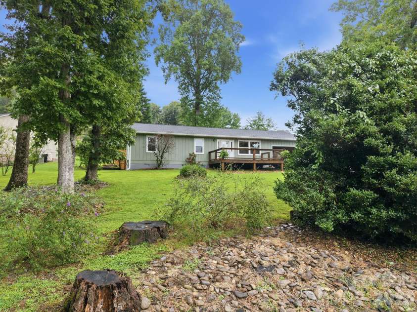 62 Hunters Field Lane, Mills River, NC 28759.  MLS# CAR4407487, YatesRealty ID 46548. 