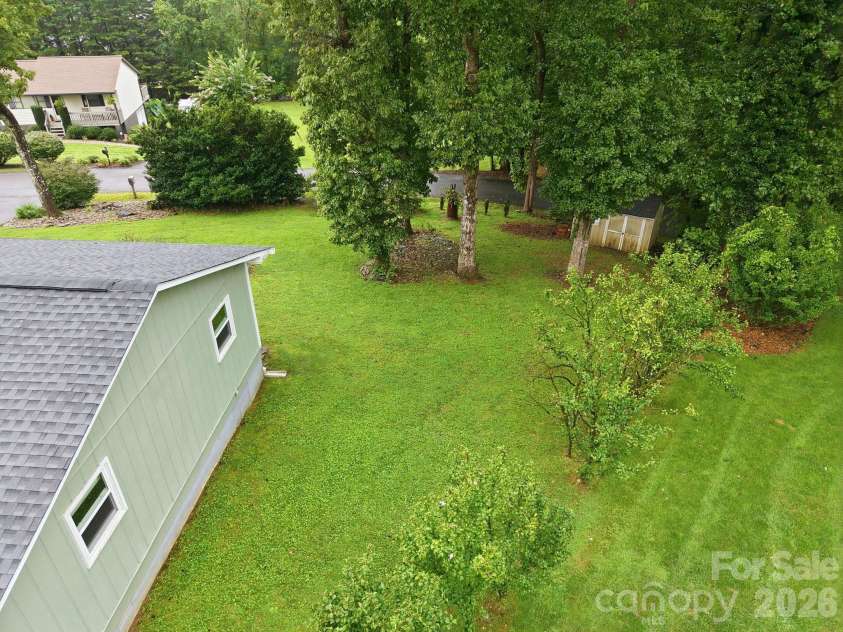 62 Hunters Field Lane, Mills River, NC 28759.  MLS# CAR4407487, YatesRealty ID 46548. 