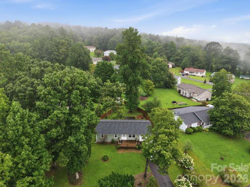 62 Hunters Field Lane, Mills River, NC 28759.  MLS# CAR4407487, YatesRealty ID 46548. 