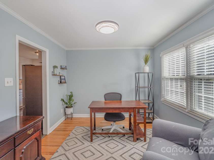 4001 Glenfall Avenue, Charlotte, NC 28210.  MLS# CAR4220300, YatesRealty ID 4655. 