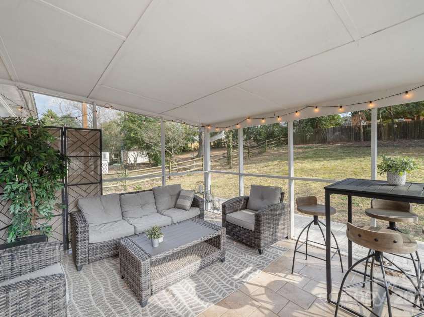4001 Glenfall Avenue, Charlotte, NC 28210.  MLS# CAR4220300, YatesRealty ID 4655. 
