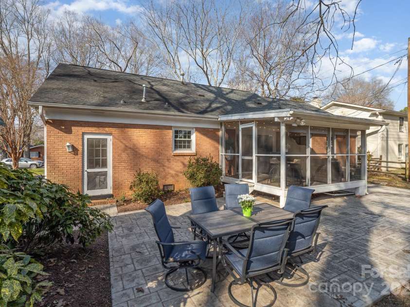 4001 Glenfall Avenue, Charlotte, NC 28210.  MLS# CAR4220300, YatesRealty ID 4655. 