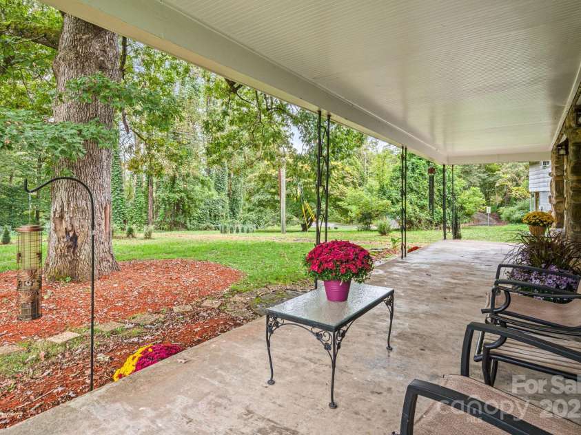 51 Gudger Road, Candler, NC 28715.  MLS# CAR4309786, YatesRealty ID 4655. 